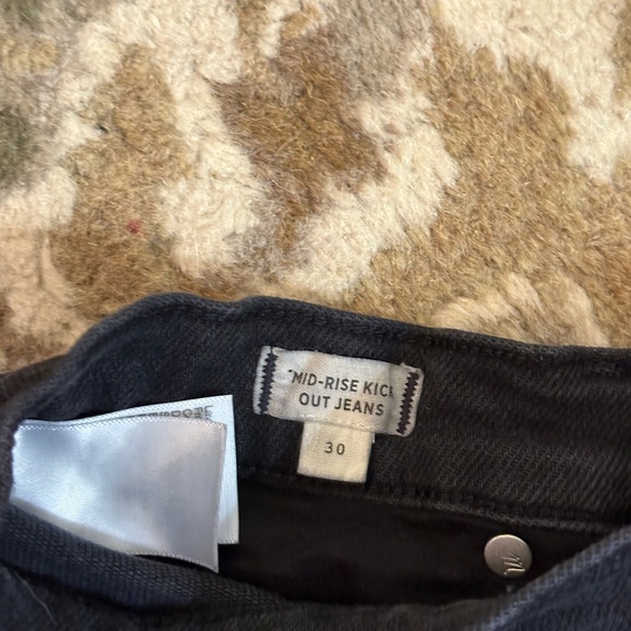 Madewell “Mid Rise Kick Out Crop Jeans” - Picture 5 of 6